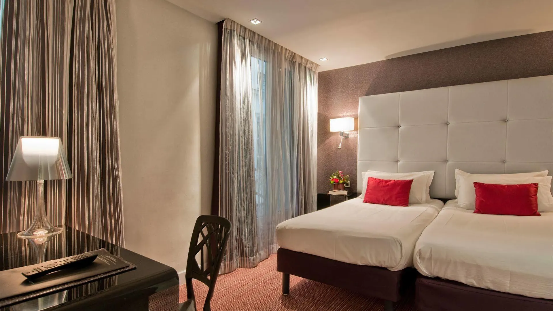 Opéra Marigny Hotel Parigi