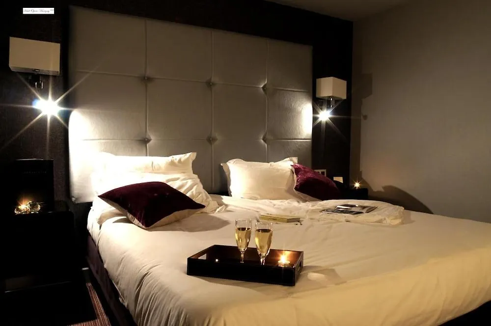 Opera Marigny מלון 4*