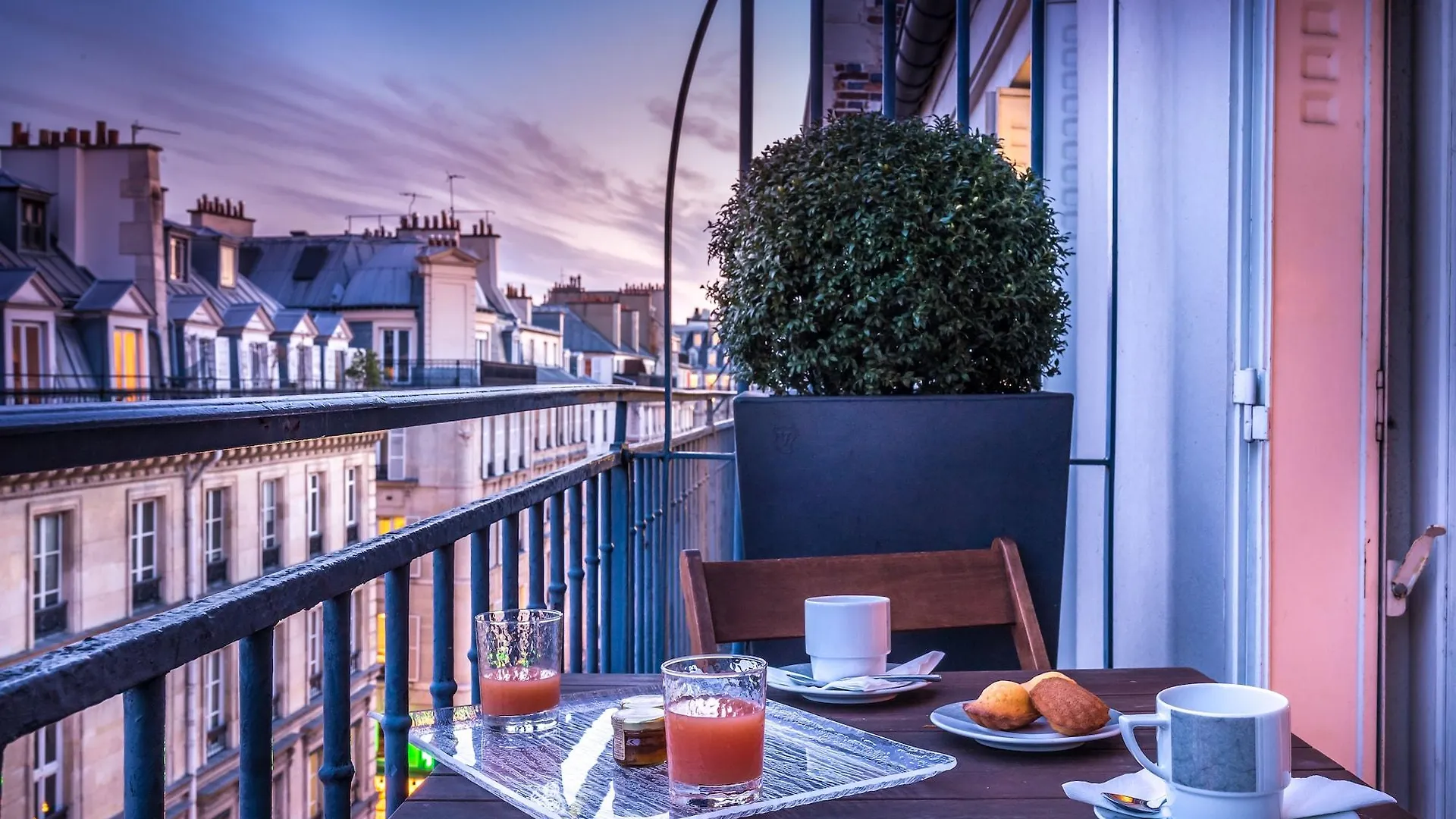 Opera Marigny 4*
