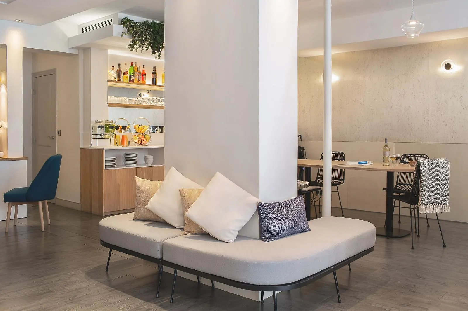 Opera Marigny Szálloda 4*
